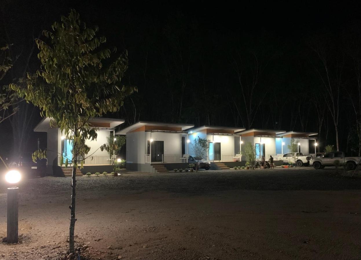Suanvadee Resort สวนวดี รีสอร์ท Don Sak Exterior photo