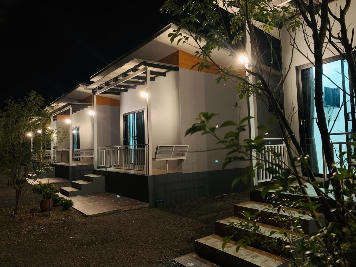 Suanvadee Resort สวนวดี รีสอร์ท Don Sak Exterior photo