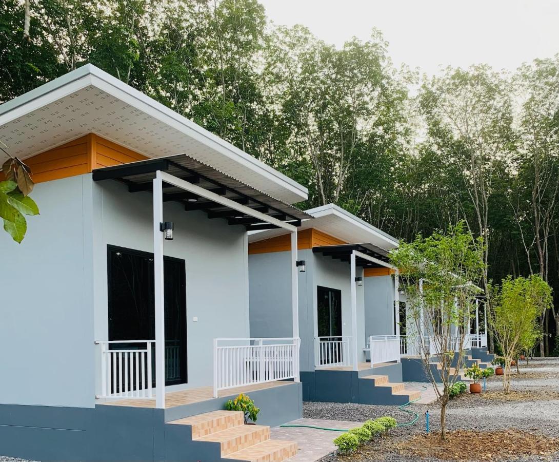 Suanvadee Resort สวนวดี รีสอร์ท Don Sak Exterior photo