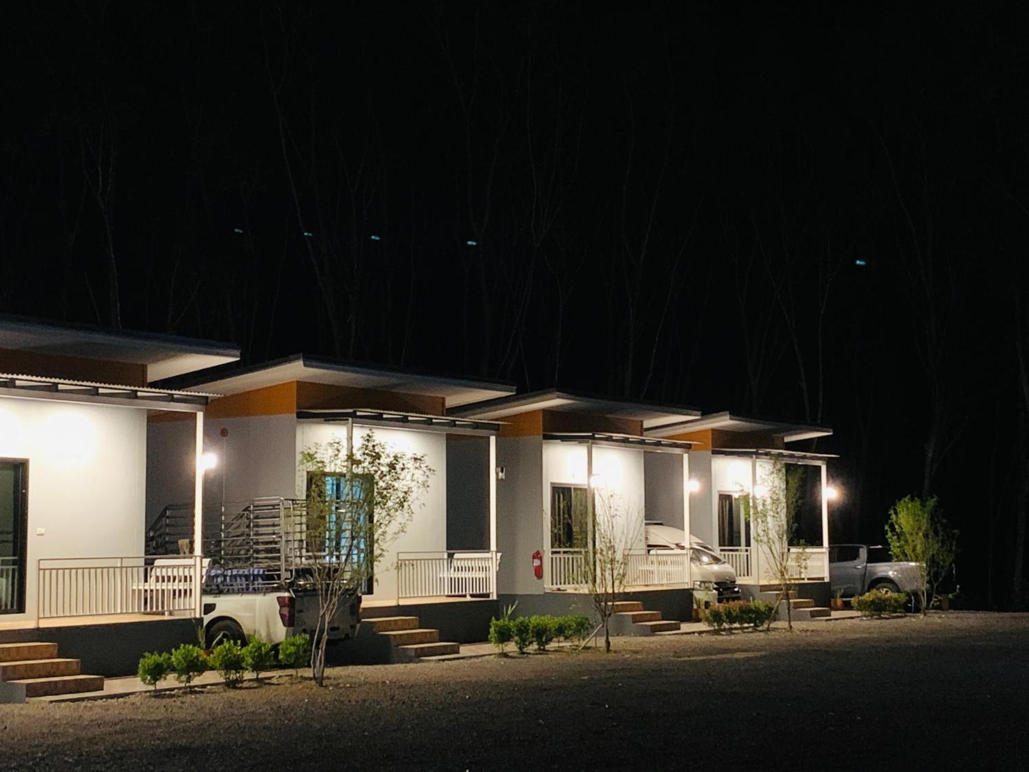 Suanvadee Resort สวนวดี รีสอร์ท Don Sak Exterior photo