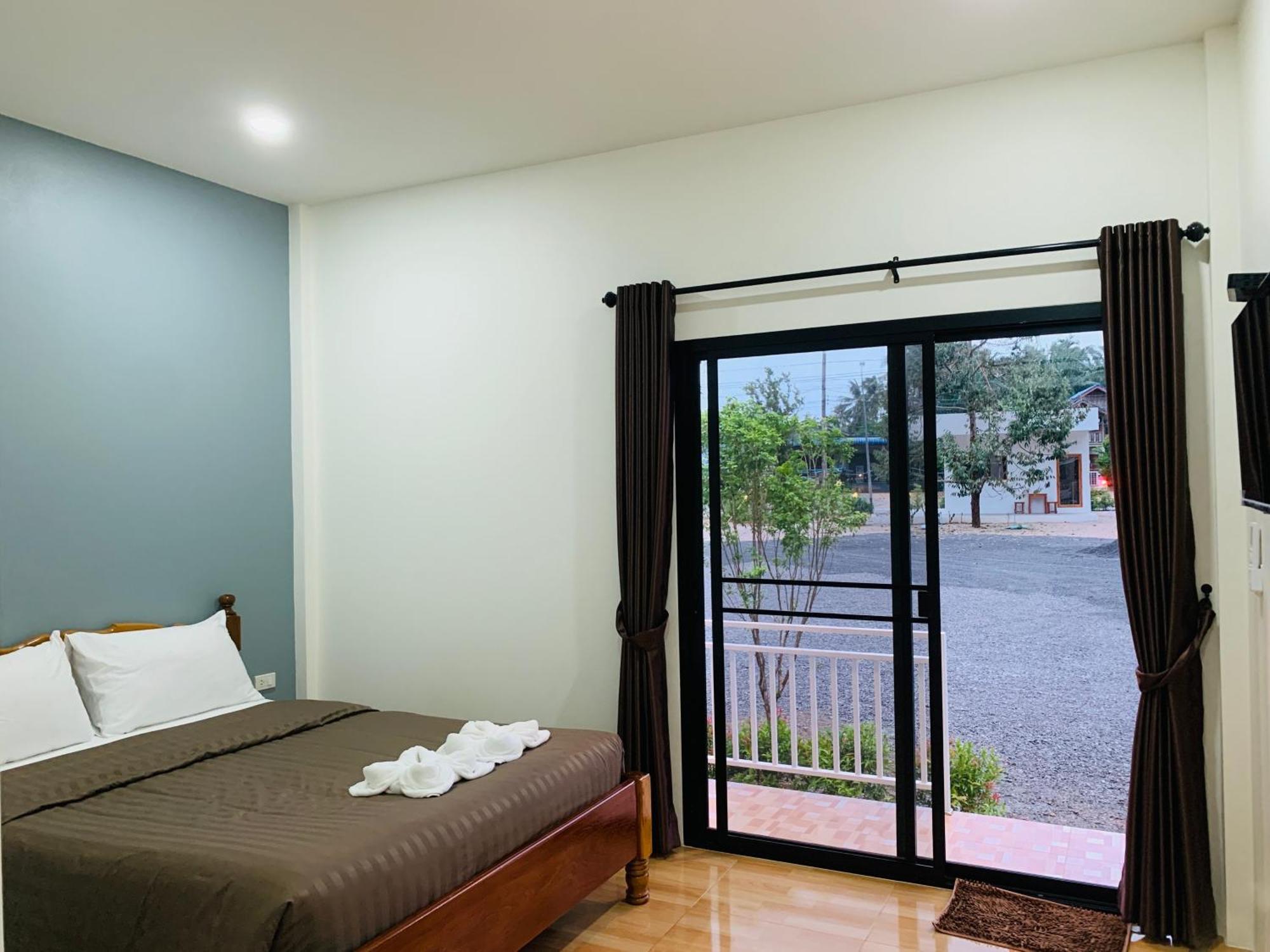 Suanvadee Resort สวนวดี รีสอร์ท Don Sak Exterior photo