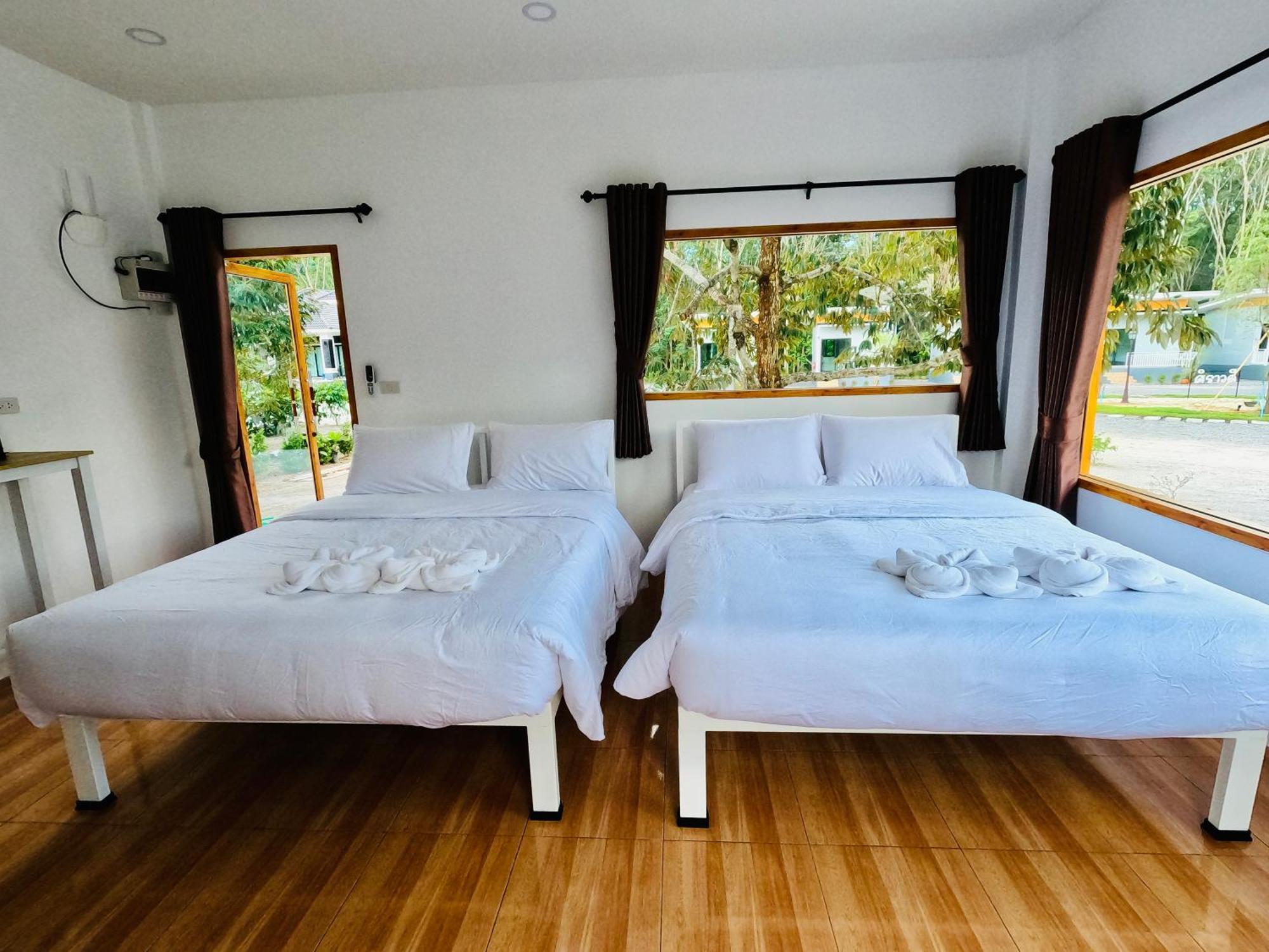 Suanvadee Resort สวนวดี รีสอร์ท Don Sak Exterior photo